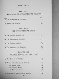 Edward Hallett Carr - The Twenty Years' Crisis 1919-1939 [antikvár]
