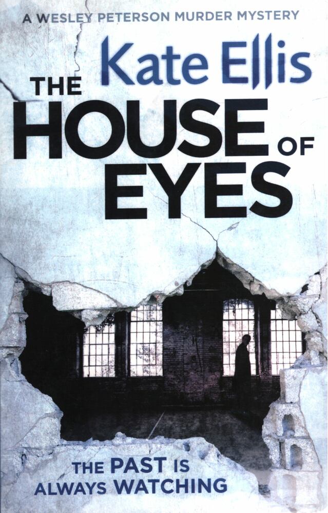 Kate Ellis - The House of Eyes [antikvár]
