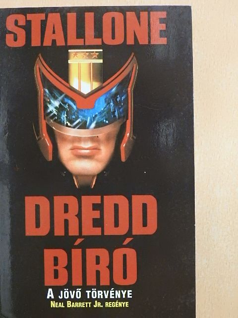 Jr. Neal Barrett - Dredd bíró [antikvár]
