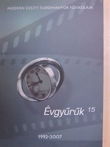 Évgyűrűk 15 [antikvár]