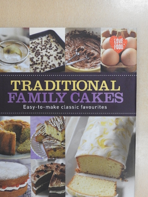 Angela Drake - Traditional Family Cakes [antikvár]