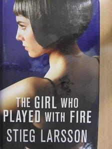 Stieg Larsson - The Girl who Played with Fire [antikvár]