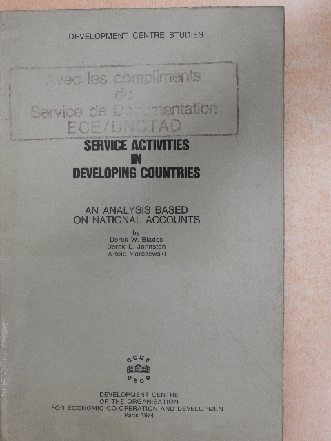 Derek B. Blades - Service activities in developing countries [antikvár]
