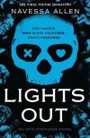 Navessa Allen - Lights Out: Tiktok&#039;s favourite dark and steamy romcom (Into Darkness Series, Book 1)