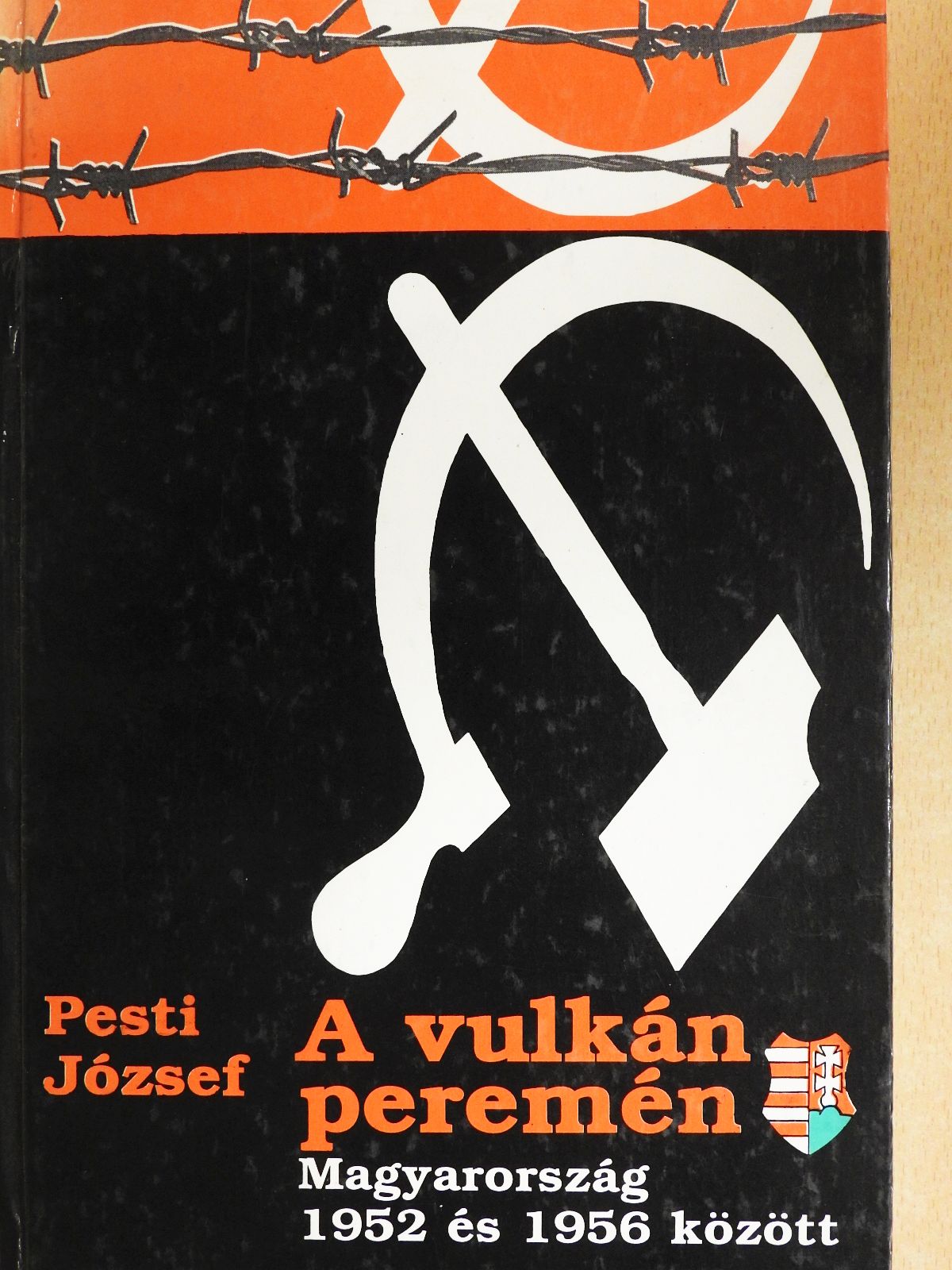 Pesti József - A vulkán peremén (dedikált példány) [antikvár]