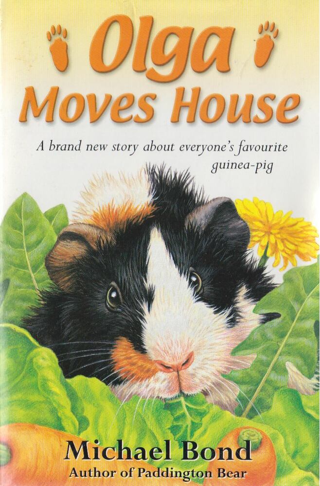Michael Bond - Olga Moves House [antikvár]