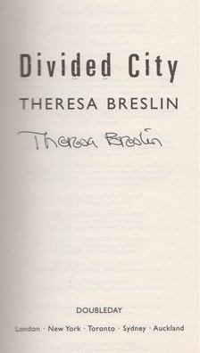 Theresa Breslin - Divided City (aláírt) [antikvár]
