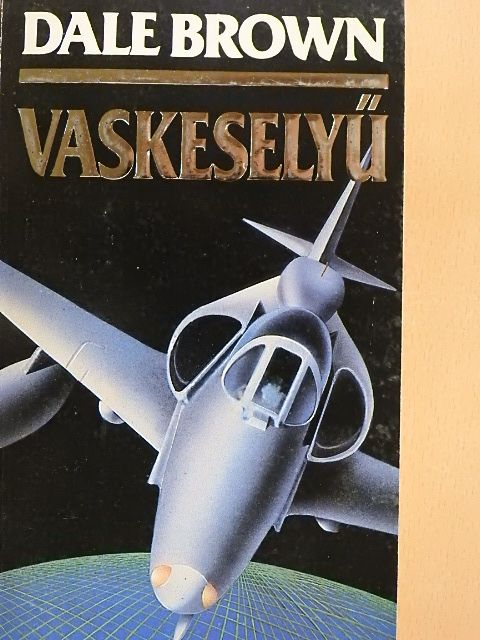 Dale Brown - Vaskeselyű [antikvár]