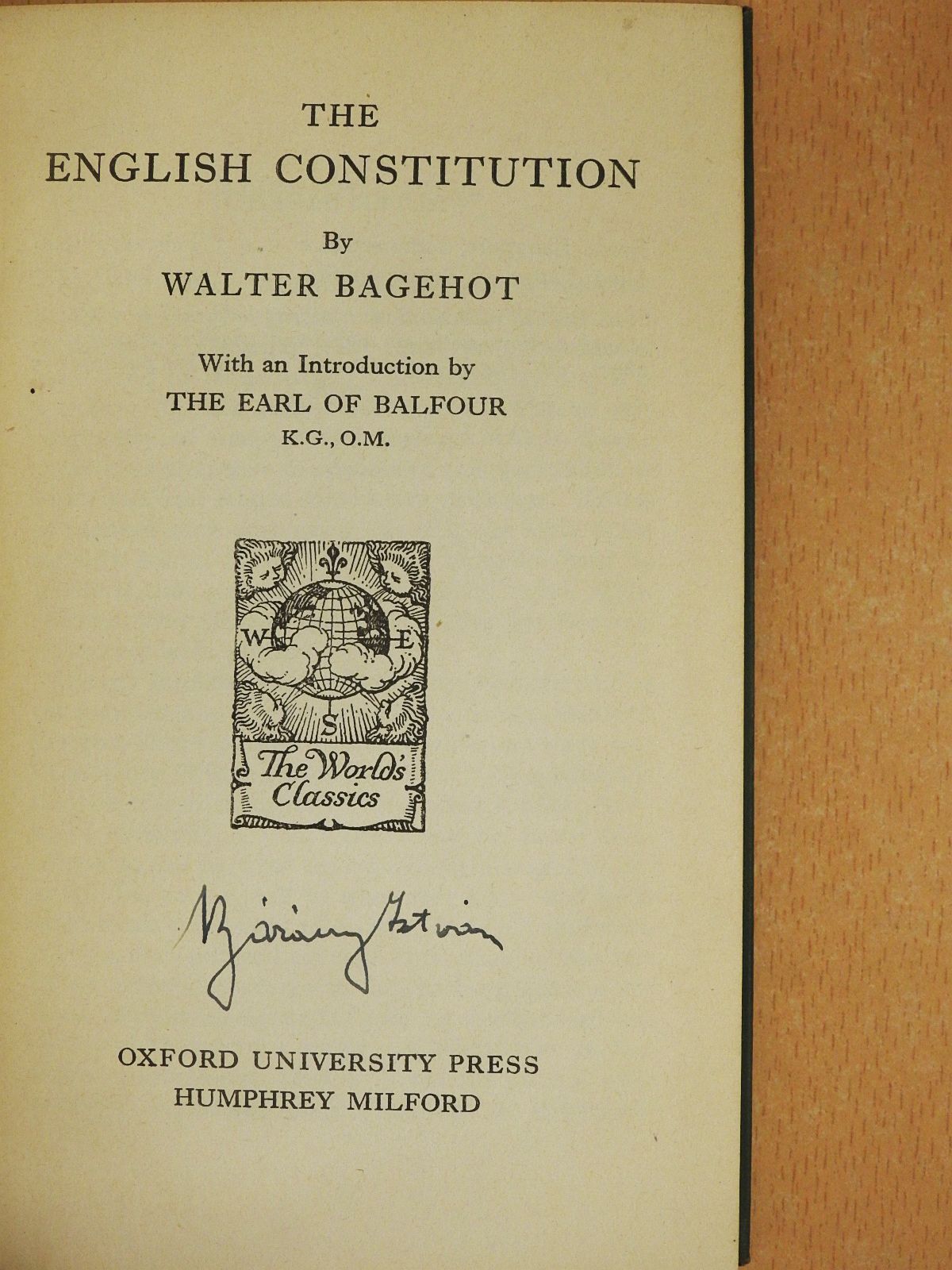 Walter Bagehot - The English Constitution [antikvár]