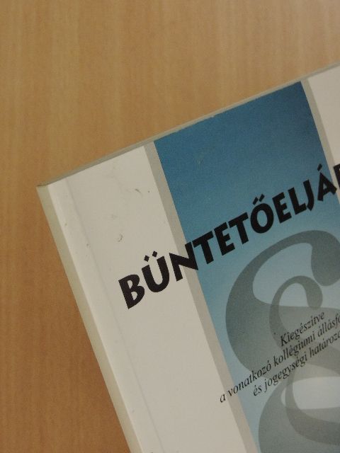Büntetőeljárás [antikvár]