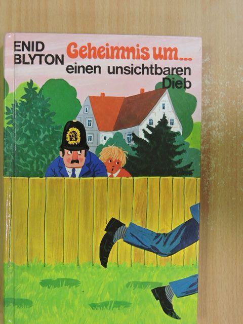Enid Blyton - Geheimnis um... einen unsichtbaren Dieb [antikvár]