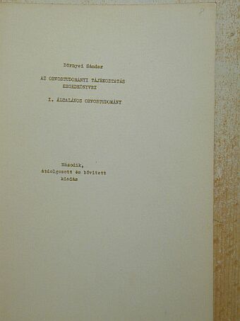 Az orvostudomány tájékoztatás segédkönyve [antikvár]