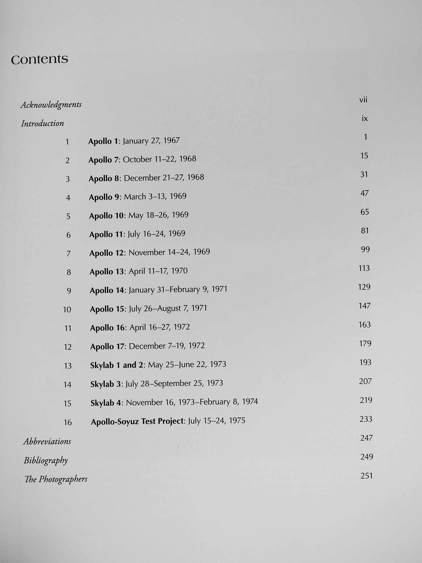 J. L. Pickering - Moonshots and Snapshots of Project Apollo [antikvár]