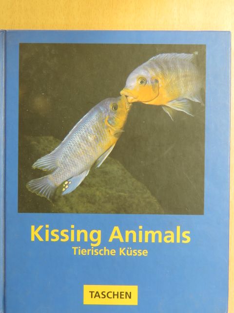 Claudia Tödtmann - Kissing Animals [antikvár]