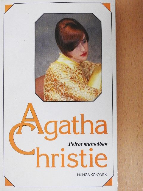 Agatha Christie - Poirot munkában [antikvár]