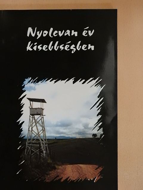 Hódi Éva - Nyolcvan év kisebbségben [antikvár]