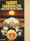 Harry Harrison - One step from Earth [antikvár]