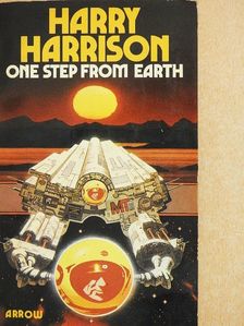 Harry Harrison - One step from Earth [antikvár]
