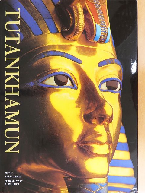 T. G. H. James - Tutankhamun [antikvár]