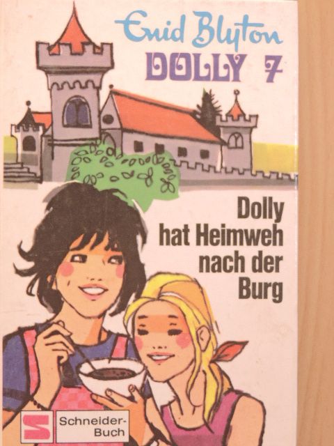 Enid Blyton - Dolly hat Heimweh nach der Burg [antikvár]
