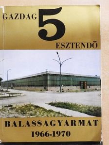 Gazdag 5 esztendő [antikvár]