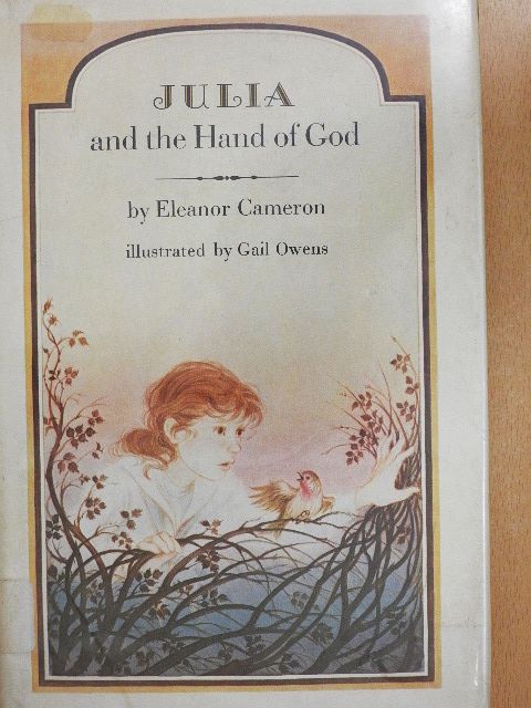 Eleanor Cameron - Julia and the Hand of God [antikvár]
