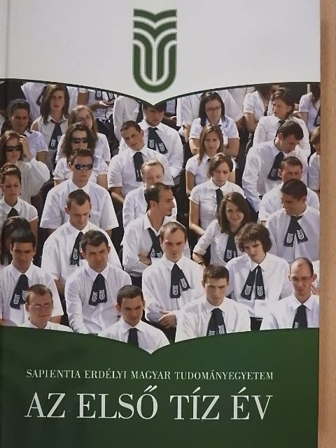 Az első tíz év [antikvár]
