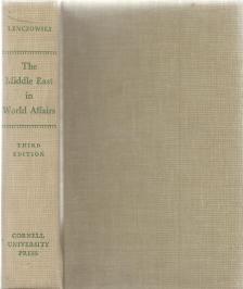 George Lenczowski - The Middle East in World Affairs [antikvár]
