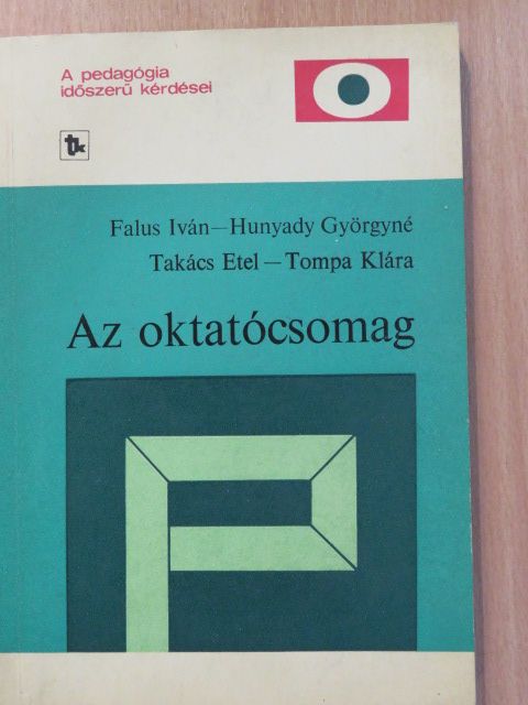 Falus Iván - Az oktatócsomag (dedikált példány) [antikvár]