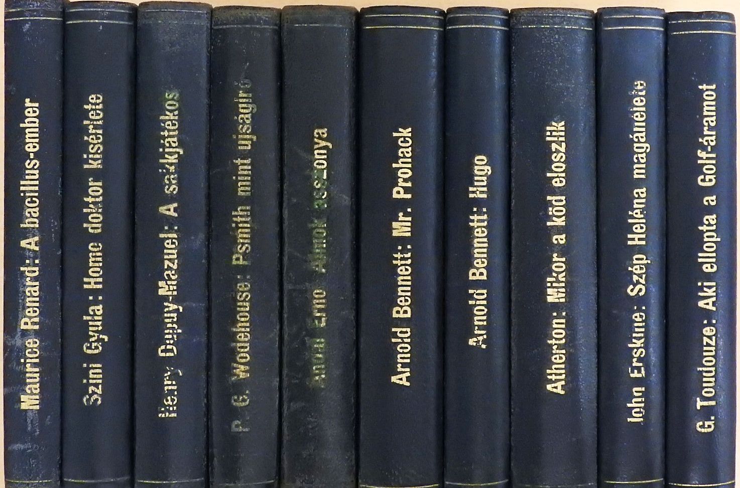 Andia Ernő - "10 kötet szépirodalmi mű egységes könyvkötőit félbőr kötésben a Pantheon Irodalmi Intézet kiadásában" [antikvár]