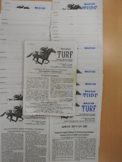 Magyar Turf 1998. (nem teljes évfolyam) [antikvár]