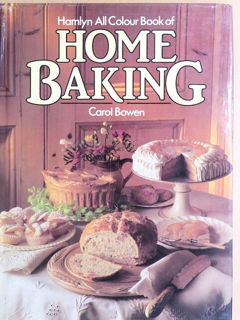 Carol Bowen - Hamlyn All Colour Book of Home Baking [antikvár]