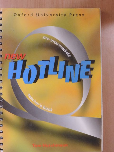 Tom Hutchinson - New Hotline - Pre-intermediate - Teacher's Book [antikvár]