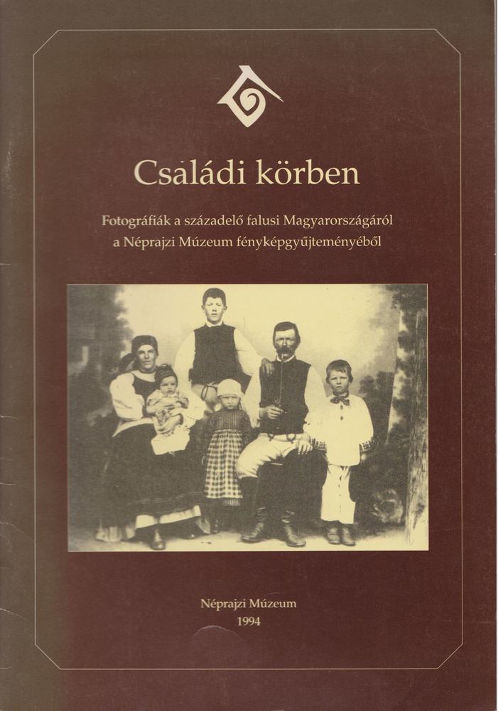 Családi körben [antikvár]