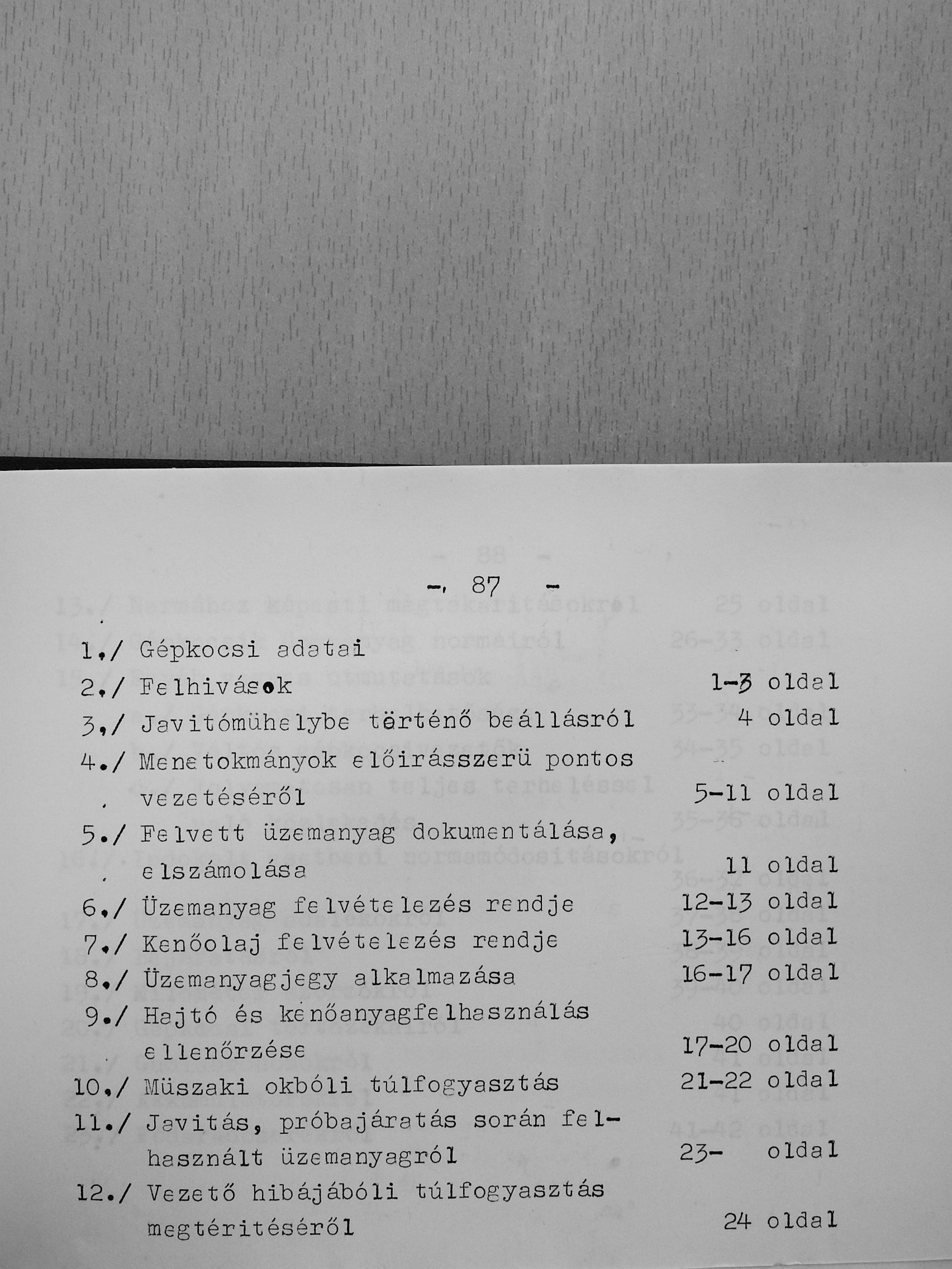 Semperger László - Gépkocsi kisérőkönyv [antikvár]