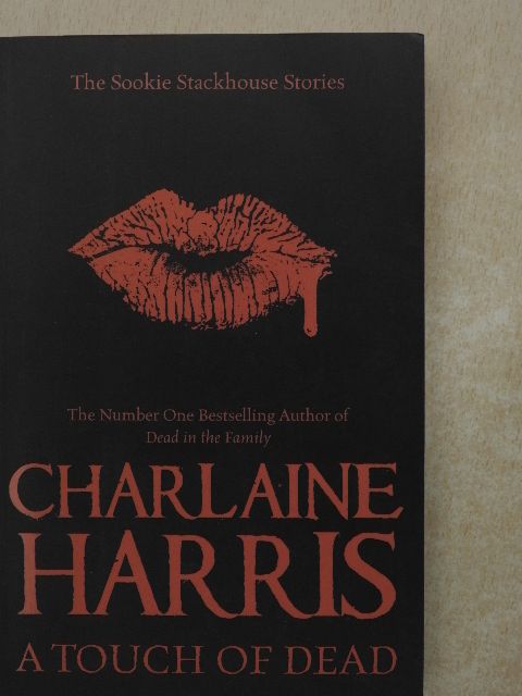 Charlaine Harris - A Touch of Dead [antikvár]