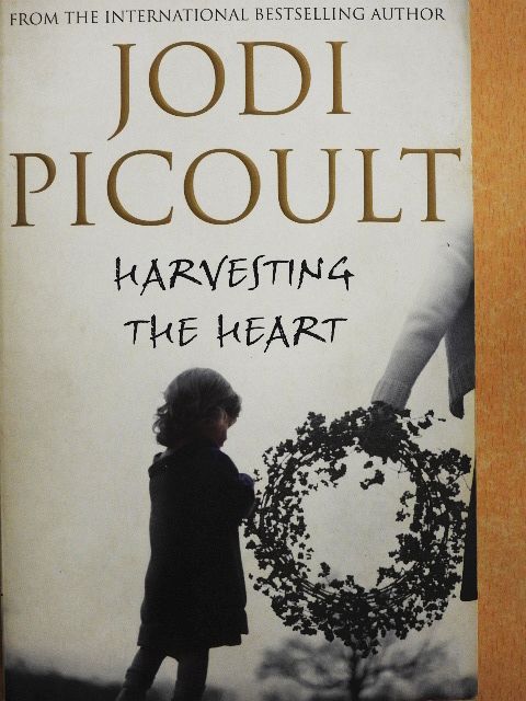 Jodi Picoult - Harvesting the Heart [antikvár]