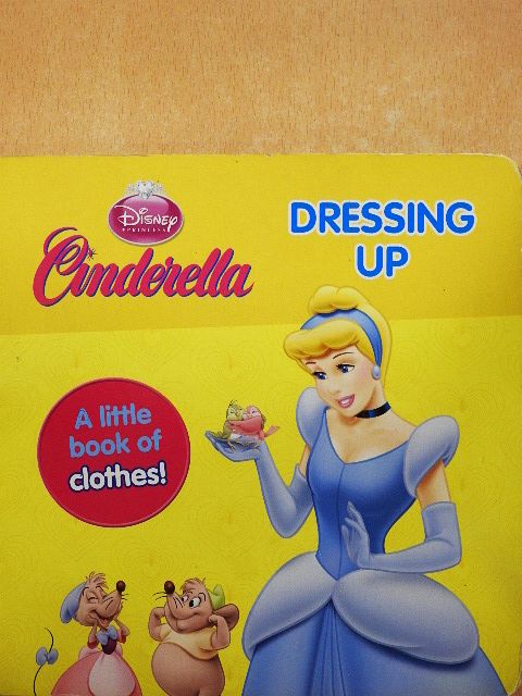 Cinderella Dressing Up [antikvár]