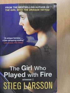 Stieg Larsson - The Girl who Played with Fire [antikvár]
