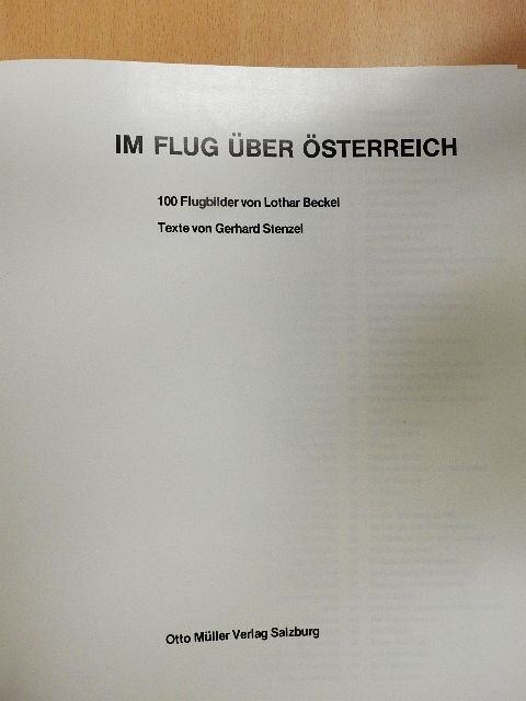 Gerhard Stenzel - Im Flug über Österreich [antikvár]