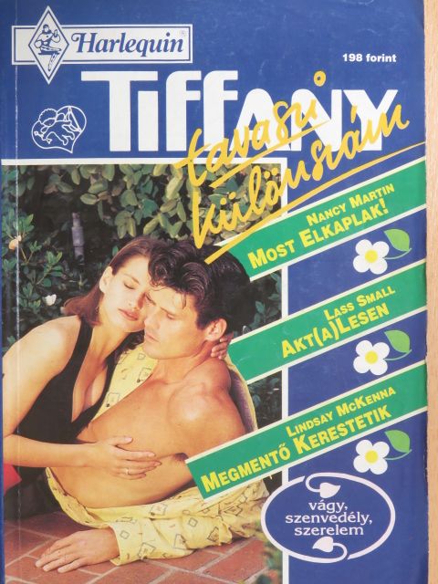 Lass Small - Most elkaplak!/Akt(a) lesen/Megmentő kerestetik [antikvár]