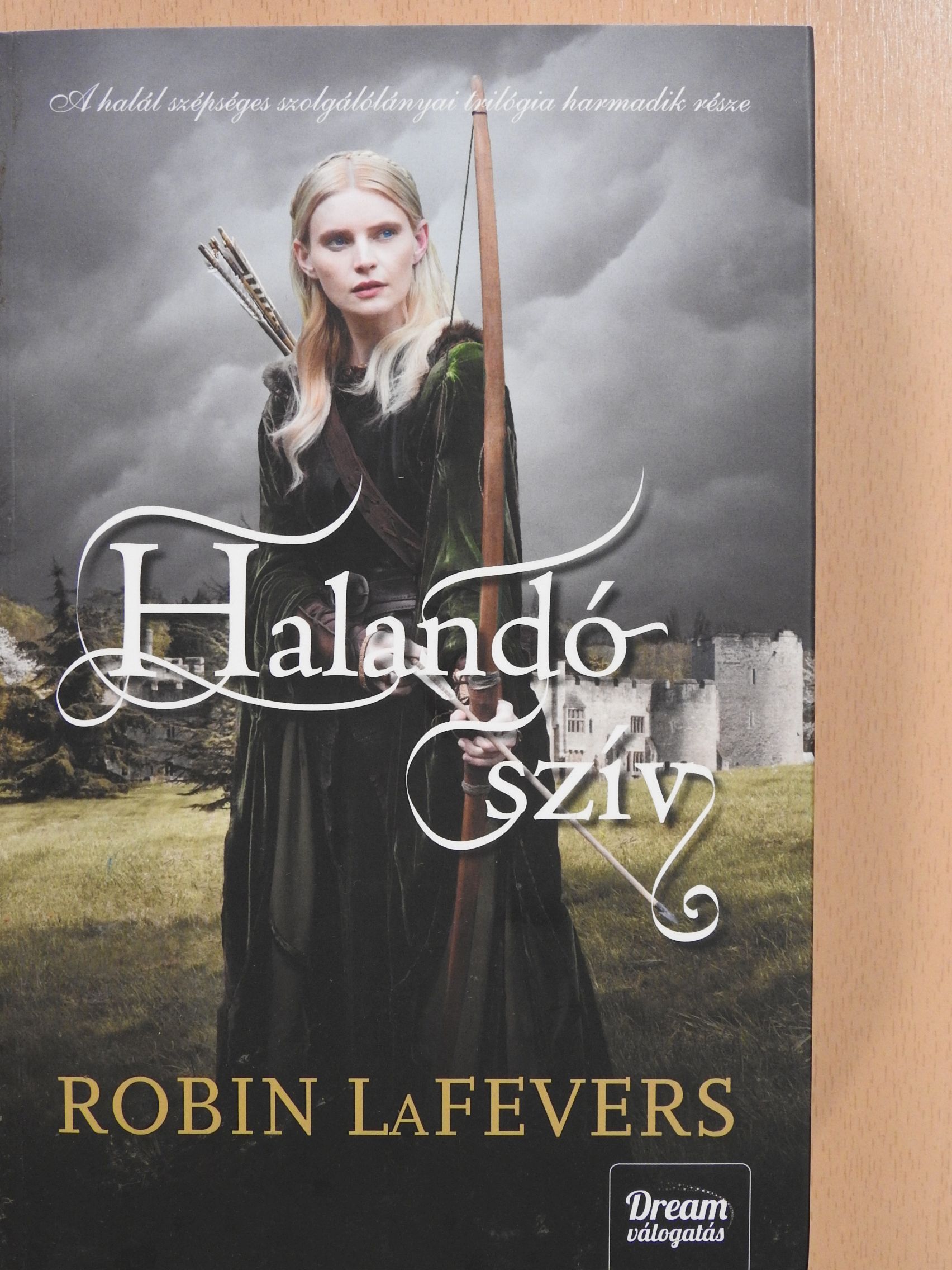 Robin LaFevers - Halandó szív [antikvár]