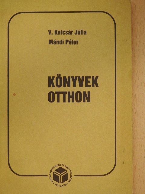 Mándi Péter - Könyvek otthon (dedikált példány) [antikvár]