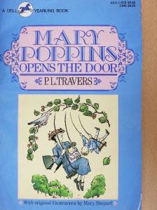 P. L. Travers - Mary Poppins Opens the Door [antikvár]