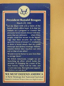 Daniel O. Graham - We Must Defend America and Put an End to MADness [antikvár]