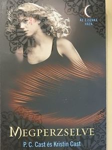 Kristin Cast - Megperzselve [antikvár]