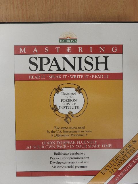Ismael Silva-Fuenzalida - Mastering Spanish - 12 kazettával [antikvár]