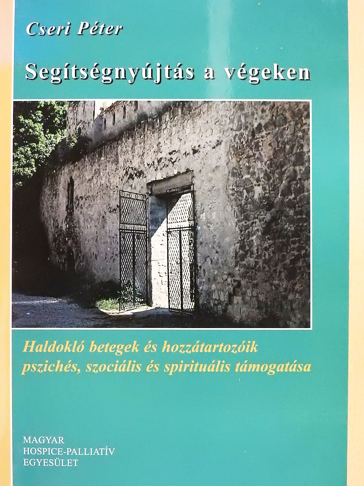 Betty R. Ferrel - Segítségnyújtás a végeken (dedikált példány) [antikvár]
