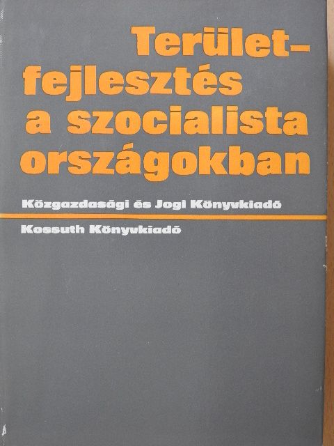 Camelia Cámásoiu - Területfejlesztés a szocialista országokban [antikvár]