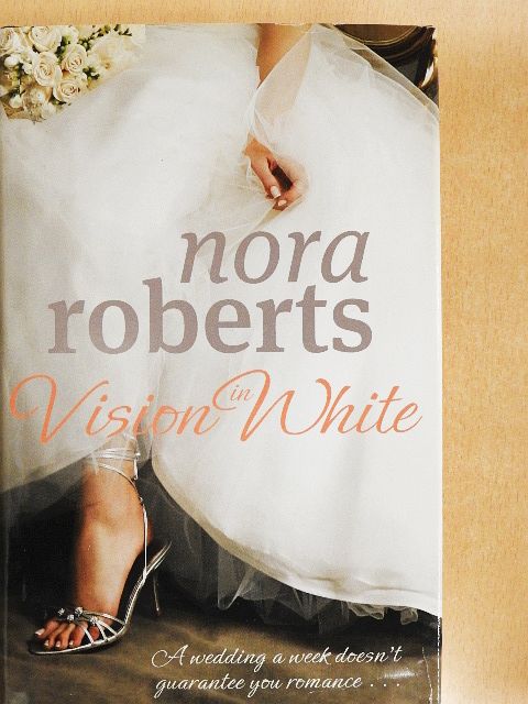 Nora Roberts - Vision in White [antikvár]